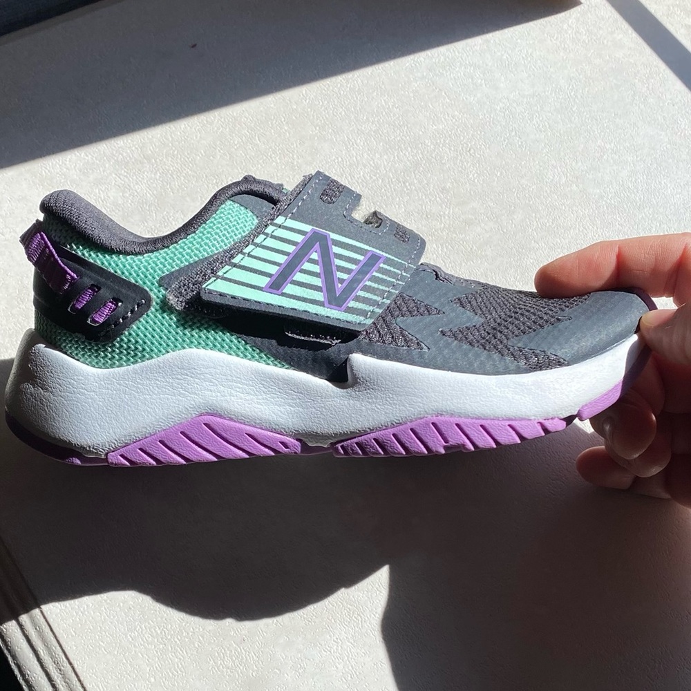 Girls New Balance size 10.5